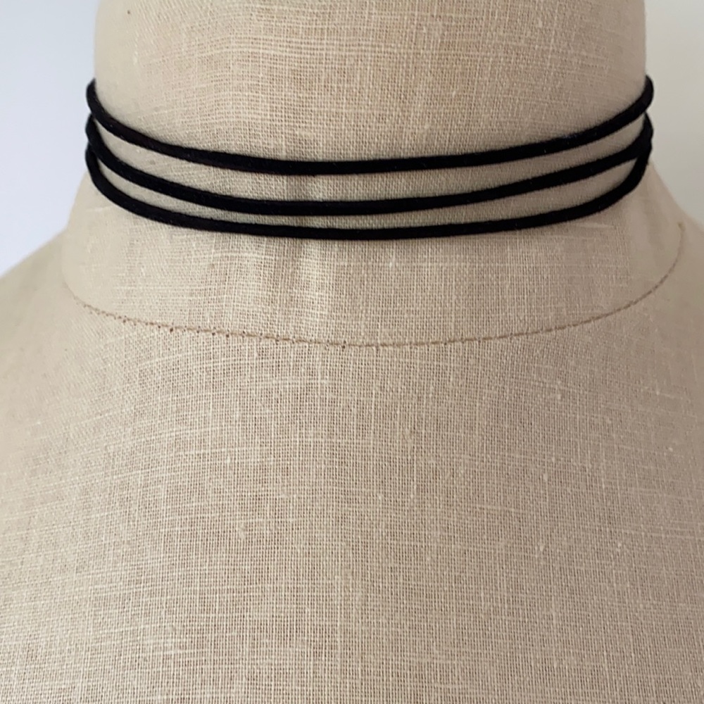 FRAISER STERLING 3 Suede Strand Choker